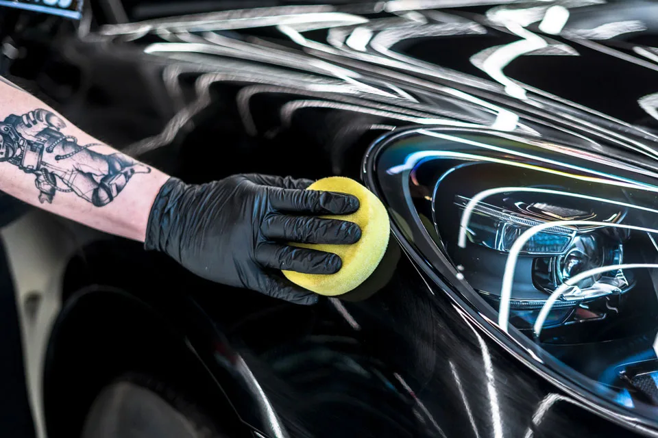 Wosk SOFT99 Dark&amp;Black Wax 00010 ciemne lakiery 300g | zdjęcie 3 z 4 | 47362 | Motofarma.pl