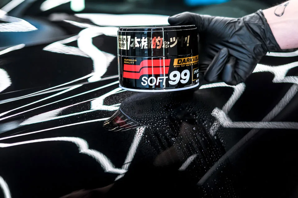 Wosk SOFT99 Dark&amp;Black Wax 00010 ciemne lakiery 300g | zdjęcie 4 z 4 | 47362 | Motofarma.pl