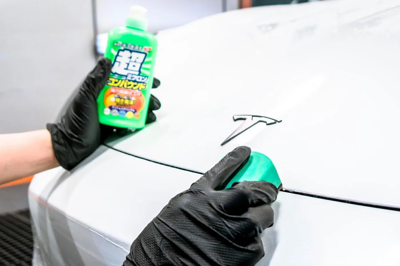 Soft99 micro liquid compound light do usuwania zacieków po wodzie jasne lakiery i metallic 250ml gąbka gratis | zdjęcie 6 z 6 | 47493 | Motofarma.pl