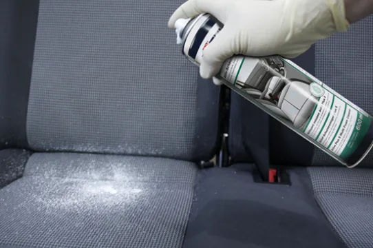 FORCH R560 AKTYWNA PIANKA CZYSZCZĄCA XXL 750ML DO TAPICERKI PLASTIKÓW SZYB