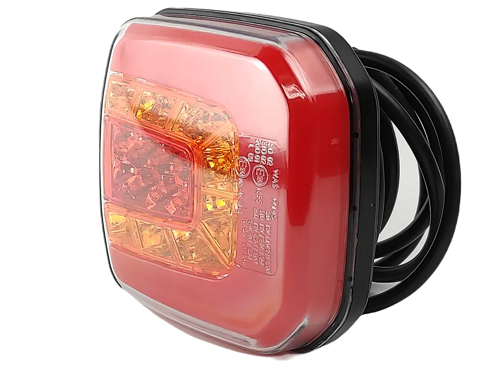 Lampa LED tylna zespolona - Granit | zdjęcie 4 z 5 | 6934 | Motofarma.pl