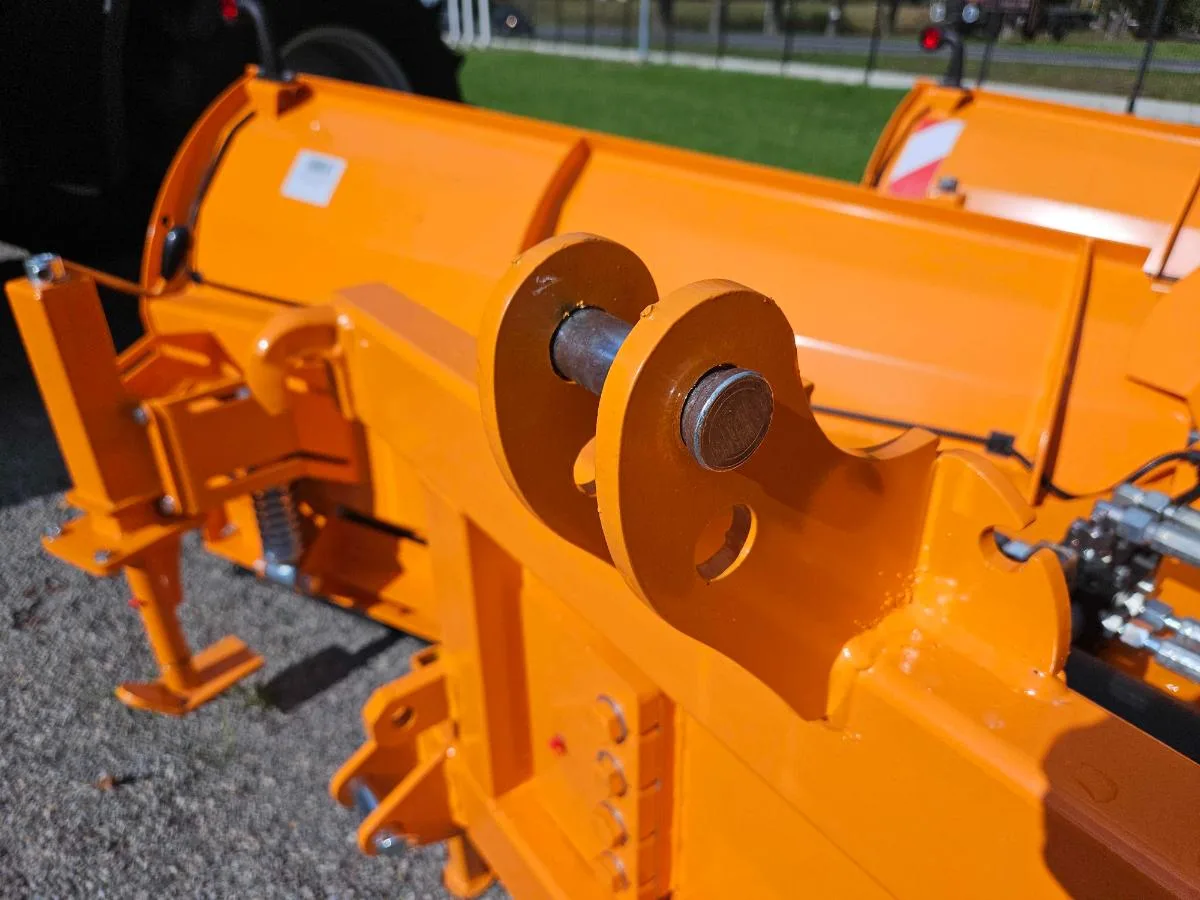 Pług do śniegu 2.5m-3.2m 75–150 KM TUZ EURO + sterownik | PVHU5P Volant - Metal-Technik | zdjęcie 13 z 15 | WC-8793 | Motofarma.pl