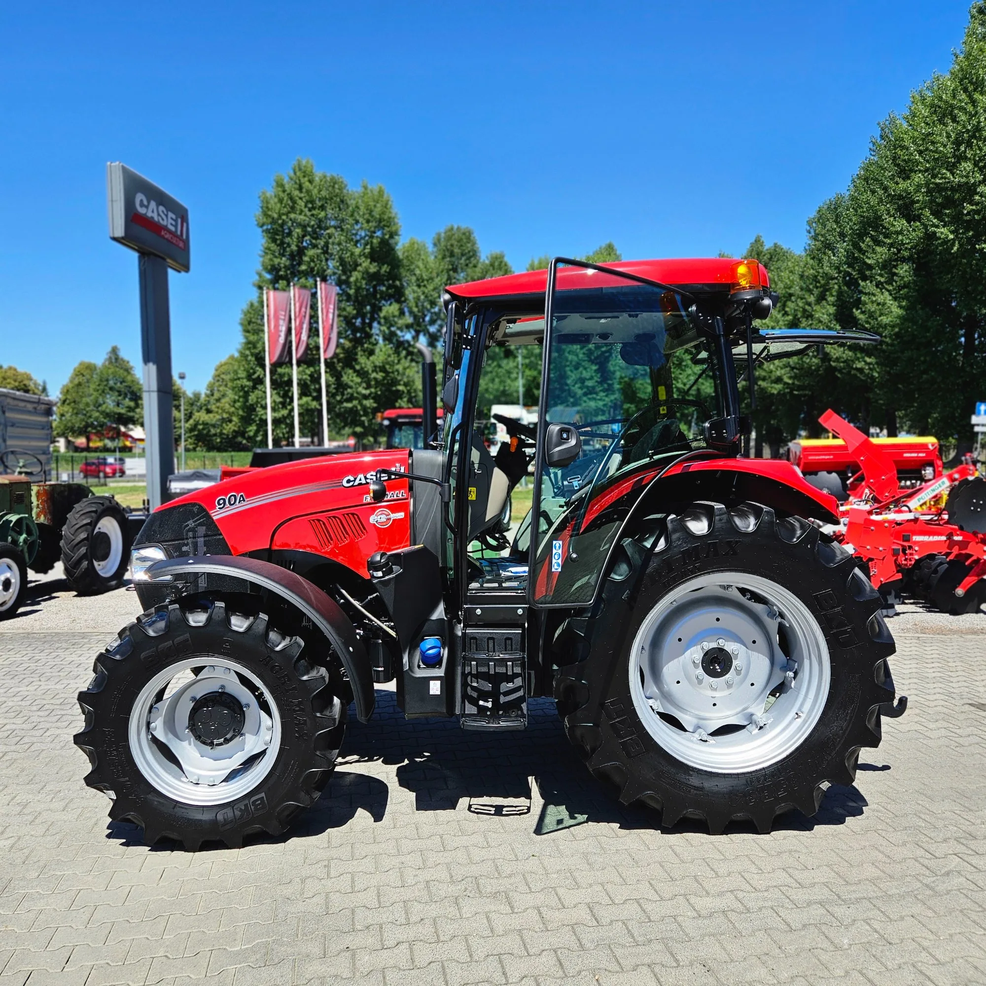 Traktor CASE FARMALL 90A – ciągnik rolniczy 90 KM - Case IH | zdjęcie 6 z 28 | WC-7267 | Motofarma.pl