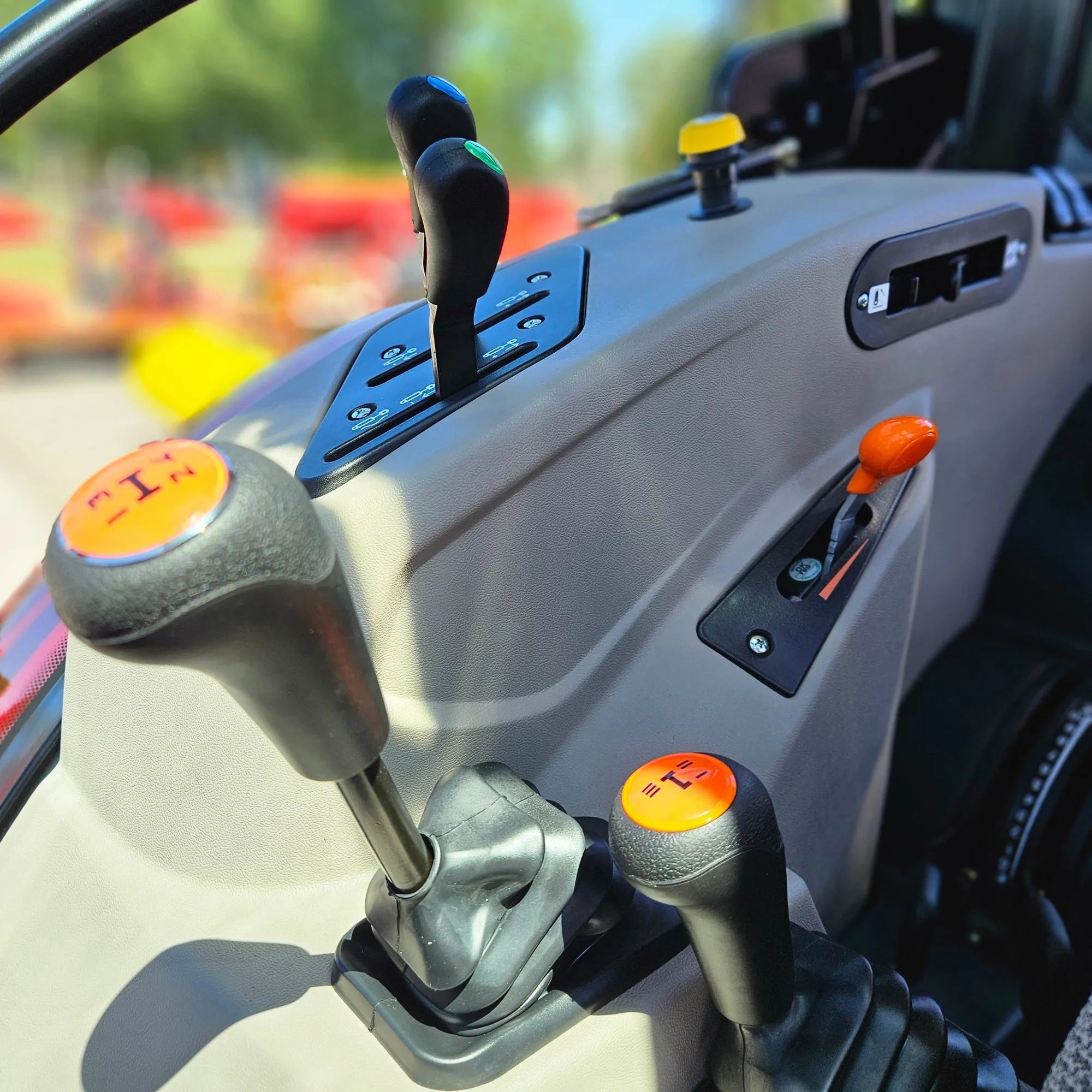 Traktor CASE FARMALL 90A – ciągnik rolniczy 90 KM - Case IH | zdjęcie 22 z 28 | WC-7267 | Motofarma.pl