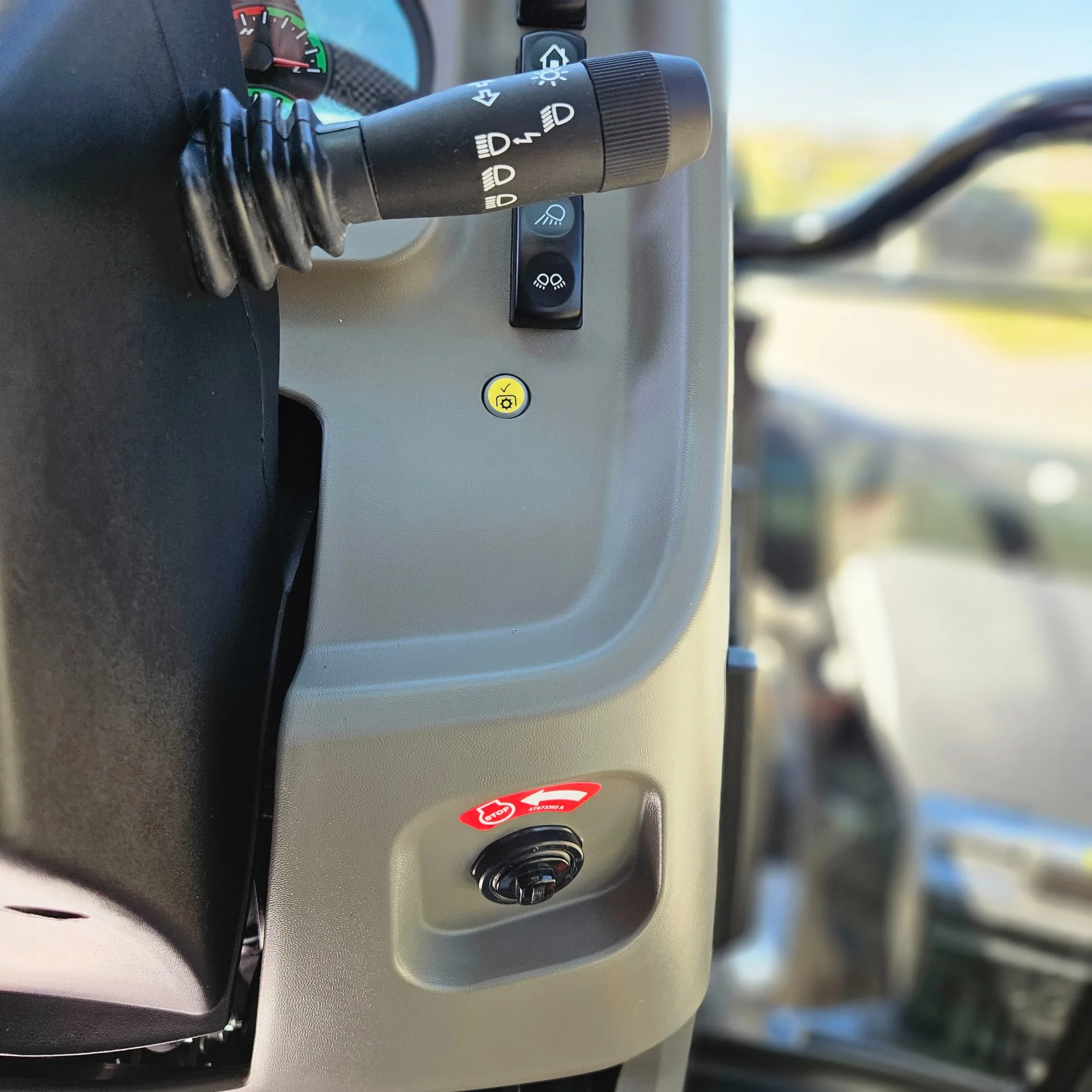 Traktor CASE FARMALL 90A – ciągnik rolniczy 90 KM - Case IH | zdjęcie 21 z 28 | WC-7267 | Motofarma.pl