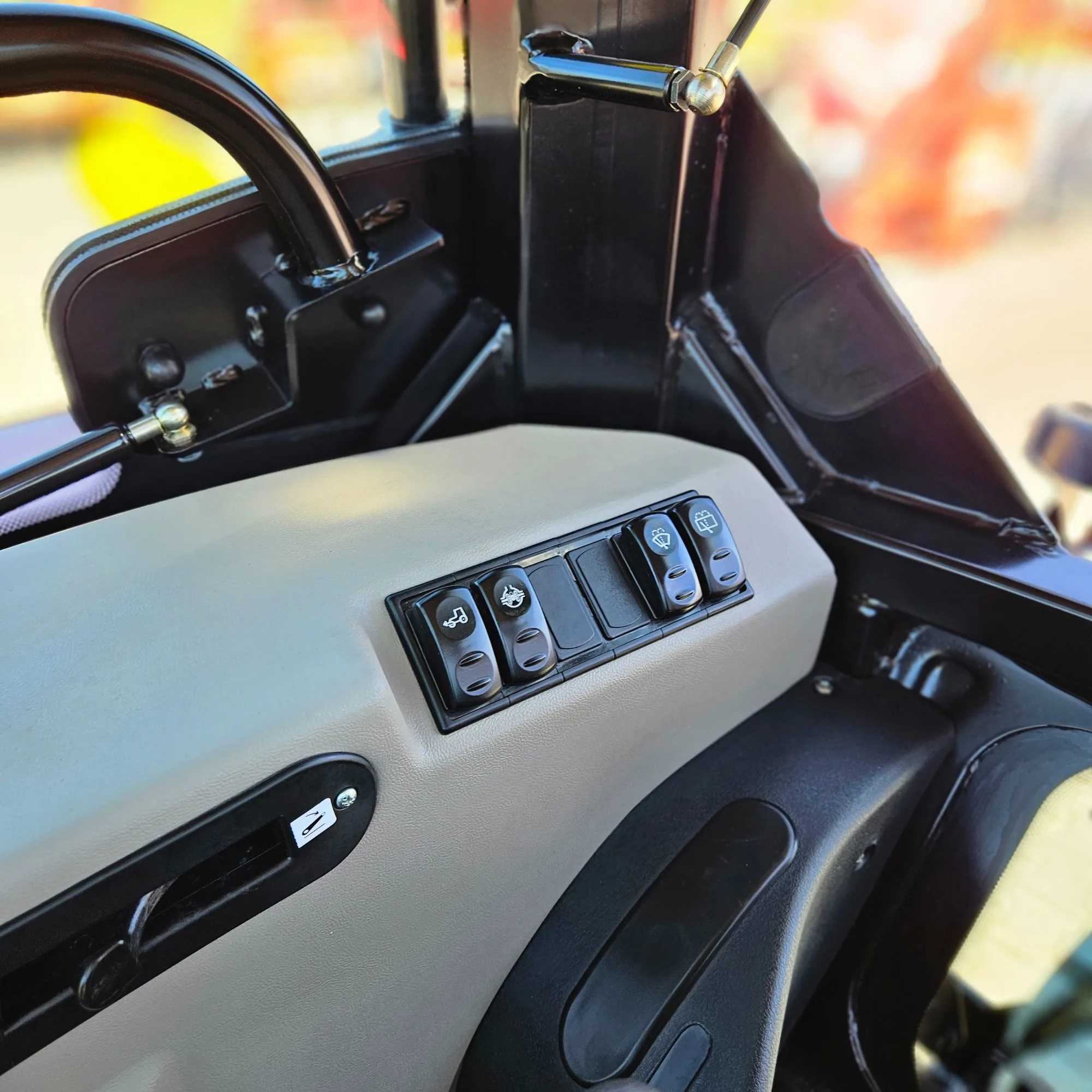 Traktor CASE FARMALL 90A – ciągnik rolniczy 90 KM - Case IH | zdjęcie 18 z 28 | WC-7267 | Motofarma.pl