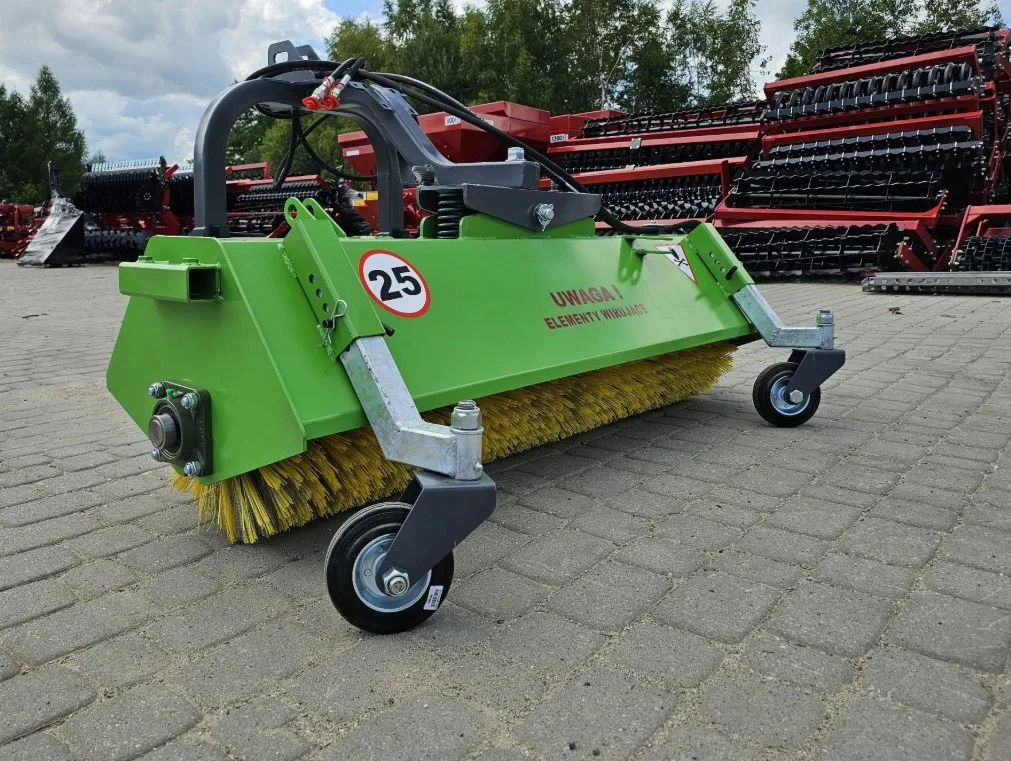 Zamiatarka uliczna Abra IGA Mini – 120 / 135 / 150 cm, do Kubota, Ursus, ISEKI - Metal-Technik | zdjęcie 4 z 7 | WC-11953 | Motofarma.pl