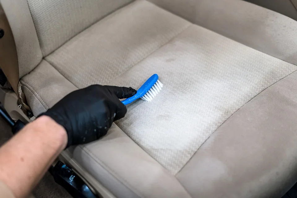 SOFT99 New Fabric seat Cleaner szczotka gratis +  SOFT99 Wash Mist 300ml + mikrofibra | zdjęcie 4 z 7 | 47374_47377_A03749_2 | Motofarma.pl