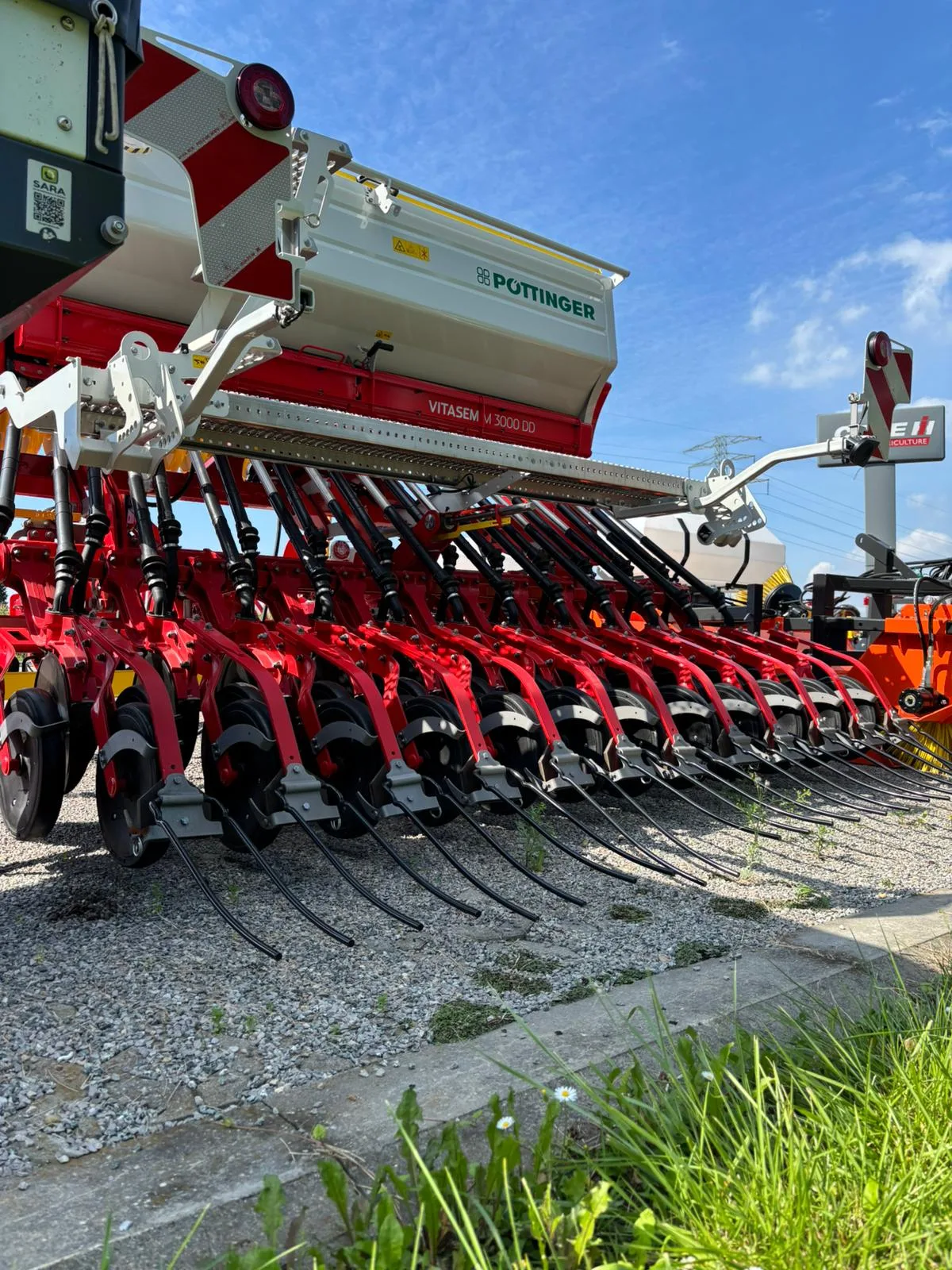 Agregat uprawowo-siewny PÖTTINGER LION 3030 + VITASEM M 3000 DD | zdjęcie 5 z 9 | POT-LION3030-VITASEM3000DD | Motofarma.pl