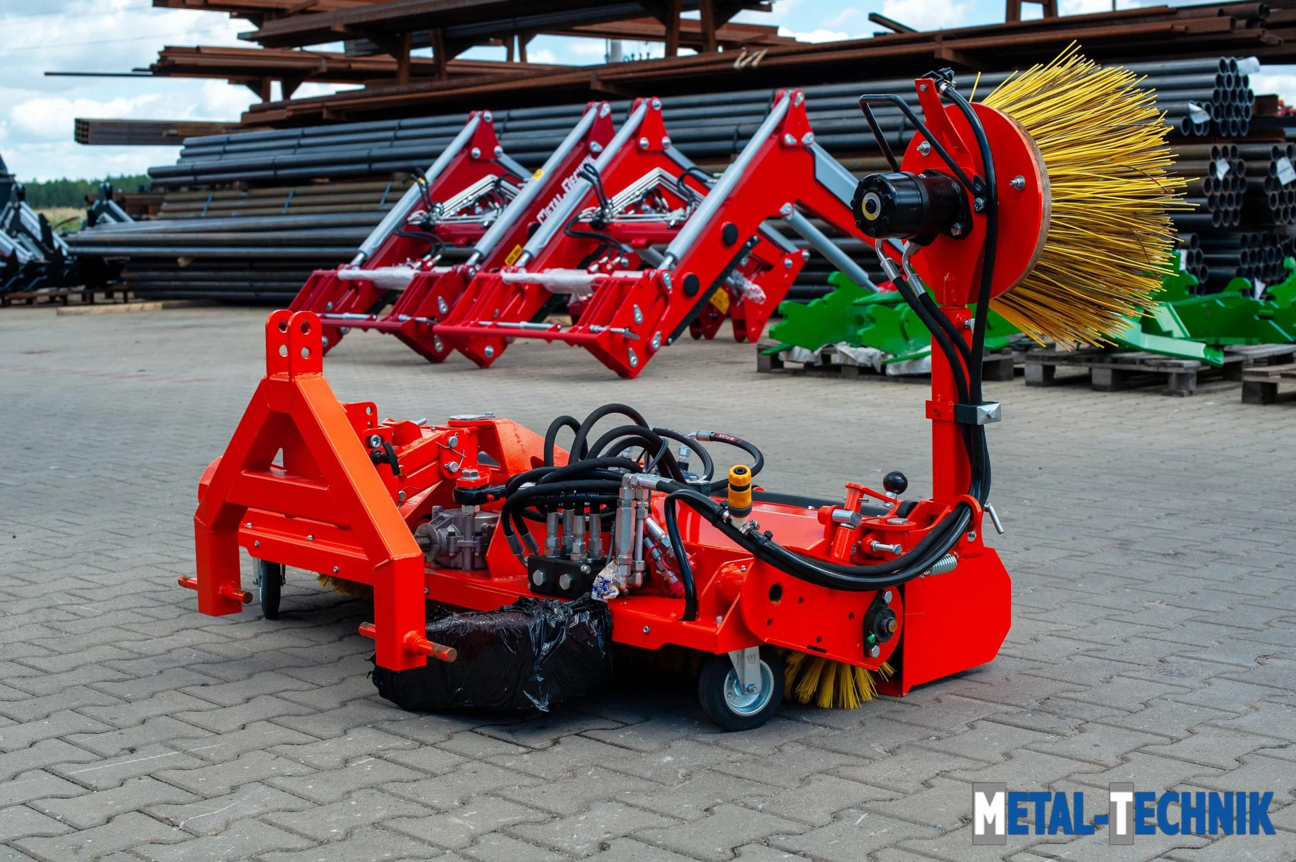 Zamiatarka komunalna MTS z WOM przedni TUZ - Metal-Technik | zdjęcie 6 z 14 | WC-8544 | Motofarma.pl