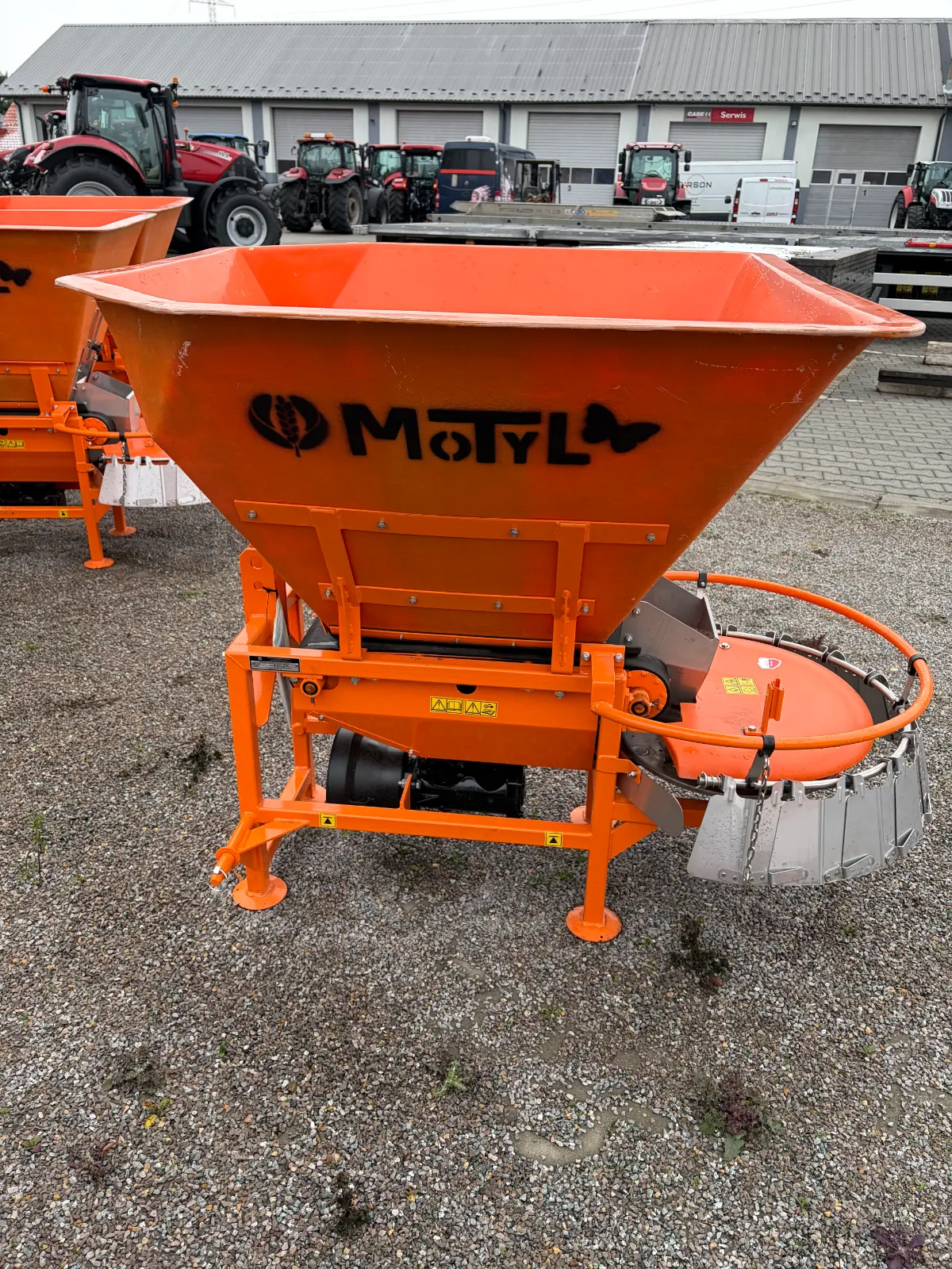 Posypywarka komunalna Motyl 400L do soli i piasku przystawka komunalna - Metal-Technik | zdjęcie 3 z 10 | WC-9248 | Motofarma.pl