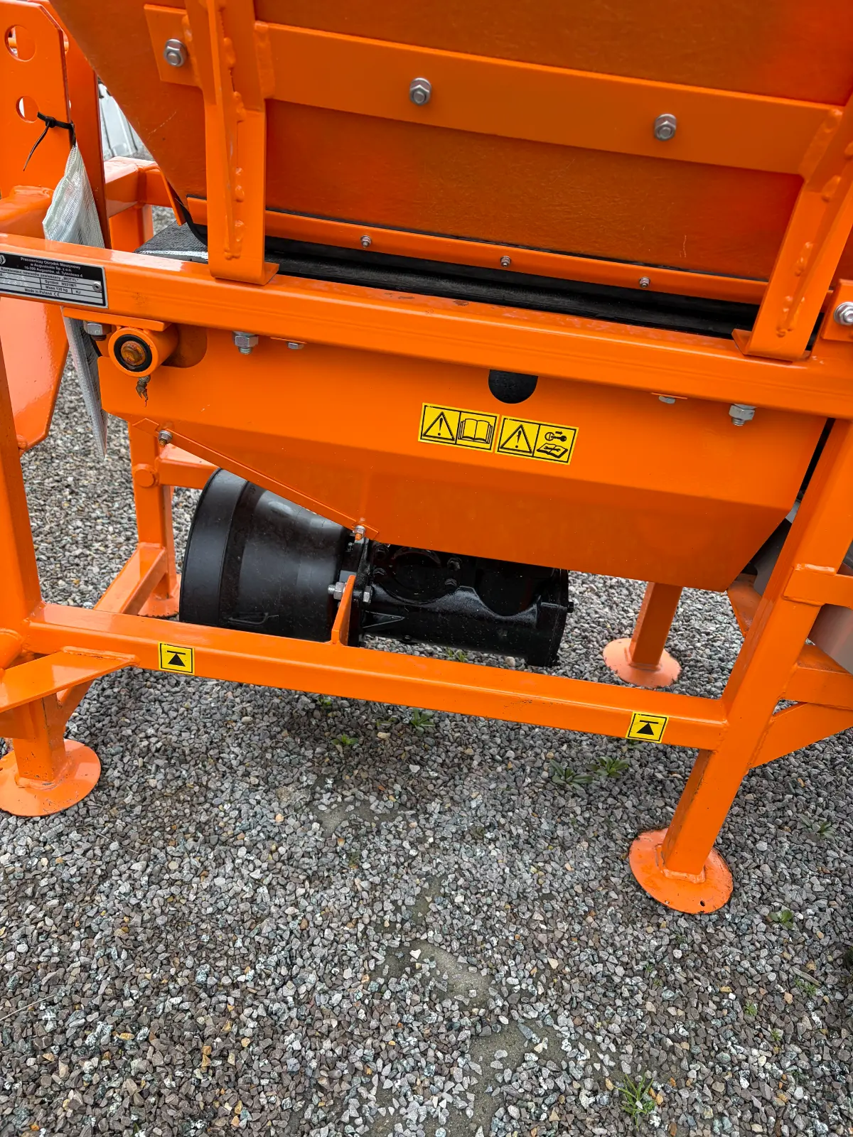 Posypywarka komunalna Motyl 400L do soli i piasku przystawka komunalna - Metal-Technik | zdjęcie 8 z 10 | WC-9248 | Motofarma.pl