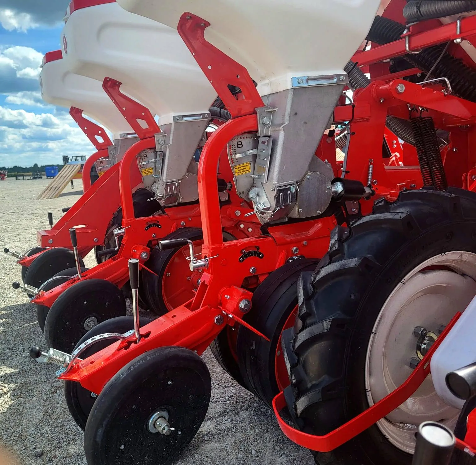 Siewnik do kukurydzy 4rzędy / 6 rzędów / 8rzędów Ozdoken VPHE-DG4 | zdjęcie 5 z 9 | WC-11968 | Motofarma.pl