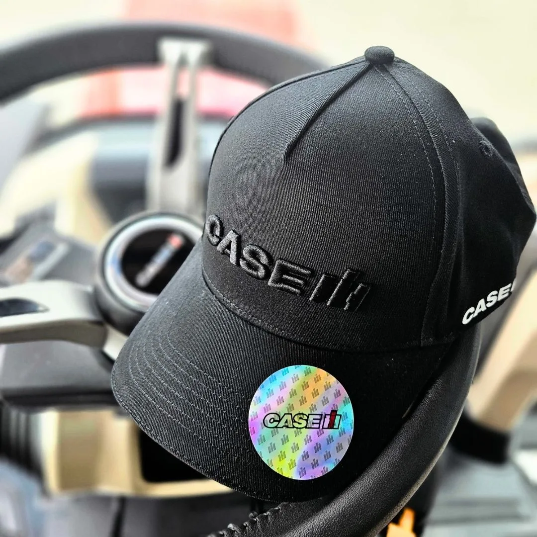 Czapka z czarnym haftem 3D - CNH | zdjęcie 4 z 10 | 48297 | Motofarma.pl