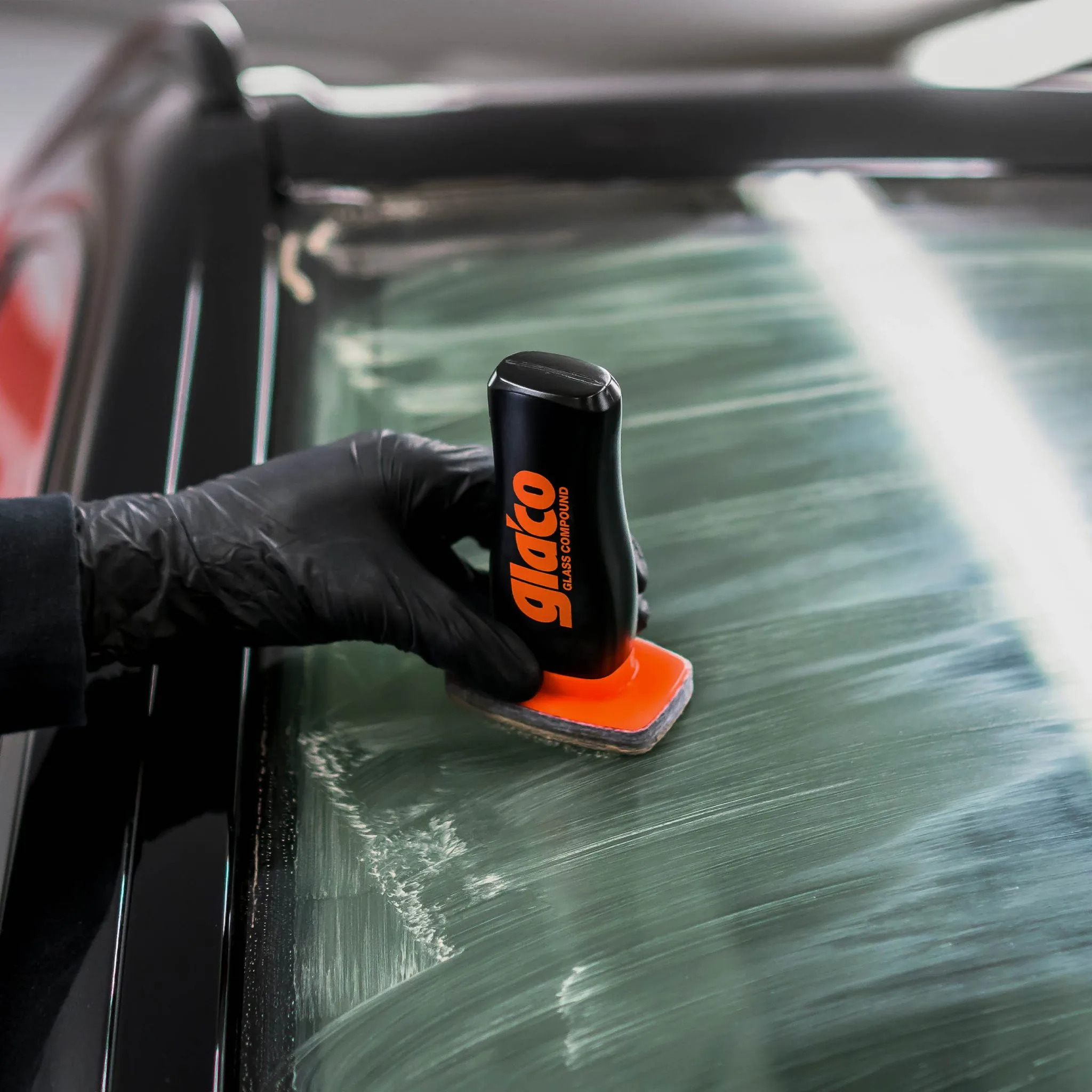 Środek do czyszczenia szyb SOFT99 Glaco Glass Compound Roll On 100ml