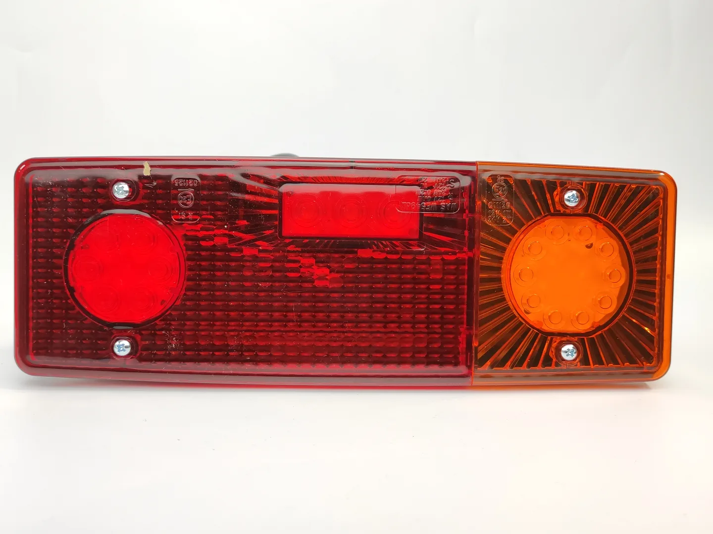 Lampa zespolona LED WAŚ Lewa 549 DI i DP - Granit | zdjęcie 4 z 5 | 1125 | Motofarma.pl