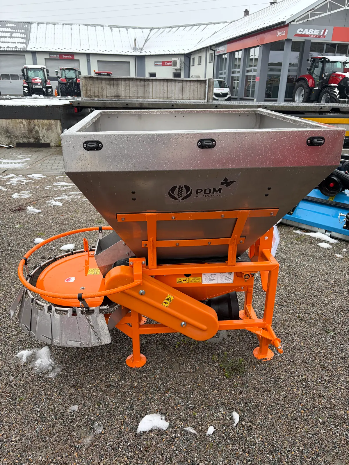 Posypywarka komunalna Motyl 600L do soli i piasku przystawka komunalna blacha kwasoodporna - Metal-Technik | zdjęcie 4 z 8 | WC-9265 | Motofarma.pl