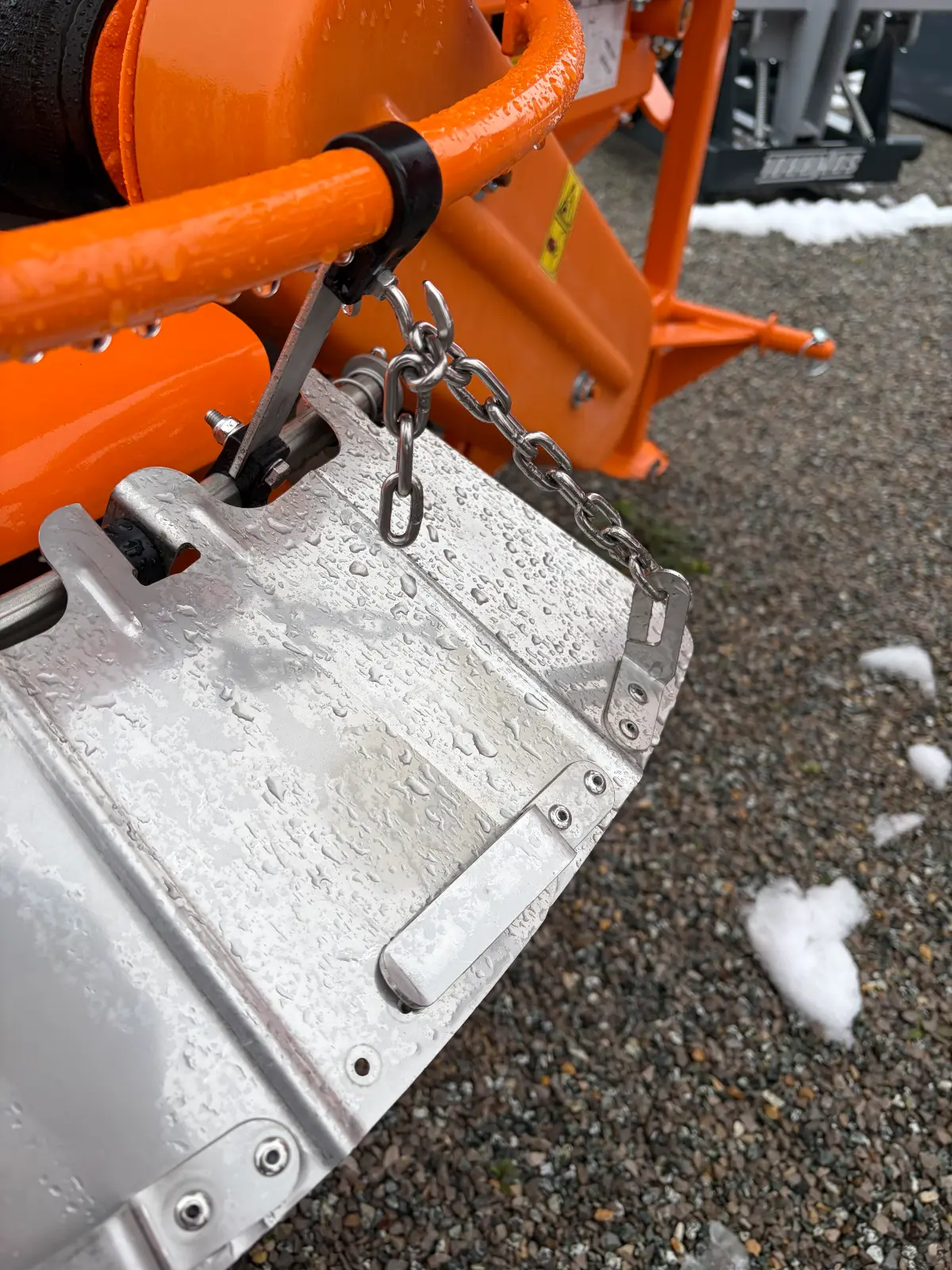 Posypywarka komunalna Motyl 600L do soli i piasku przystawka komunalna blacha kwasoodporna - Metal-Technik | zdjęcie 7 z 8 | WC-9265 | Motofarma.pl